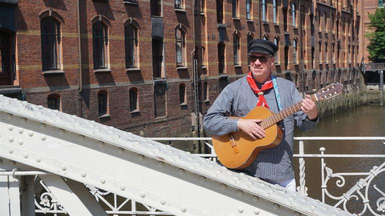 Seemann in der Speicherstadt